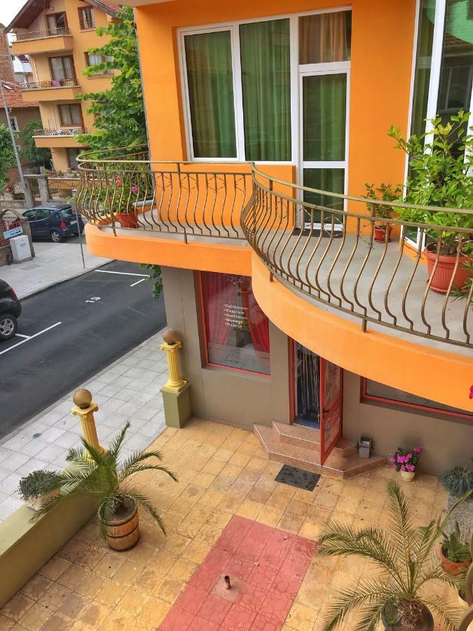 Family House Cherry เนเซบาร์ ภายนอก รูปภาพ